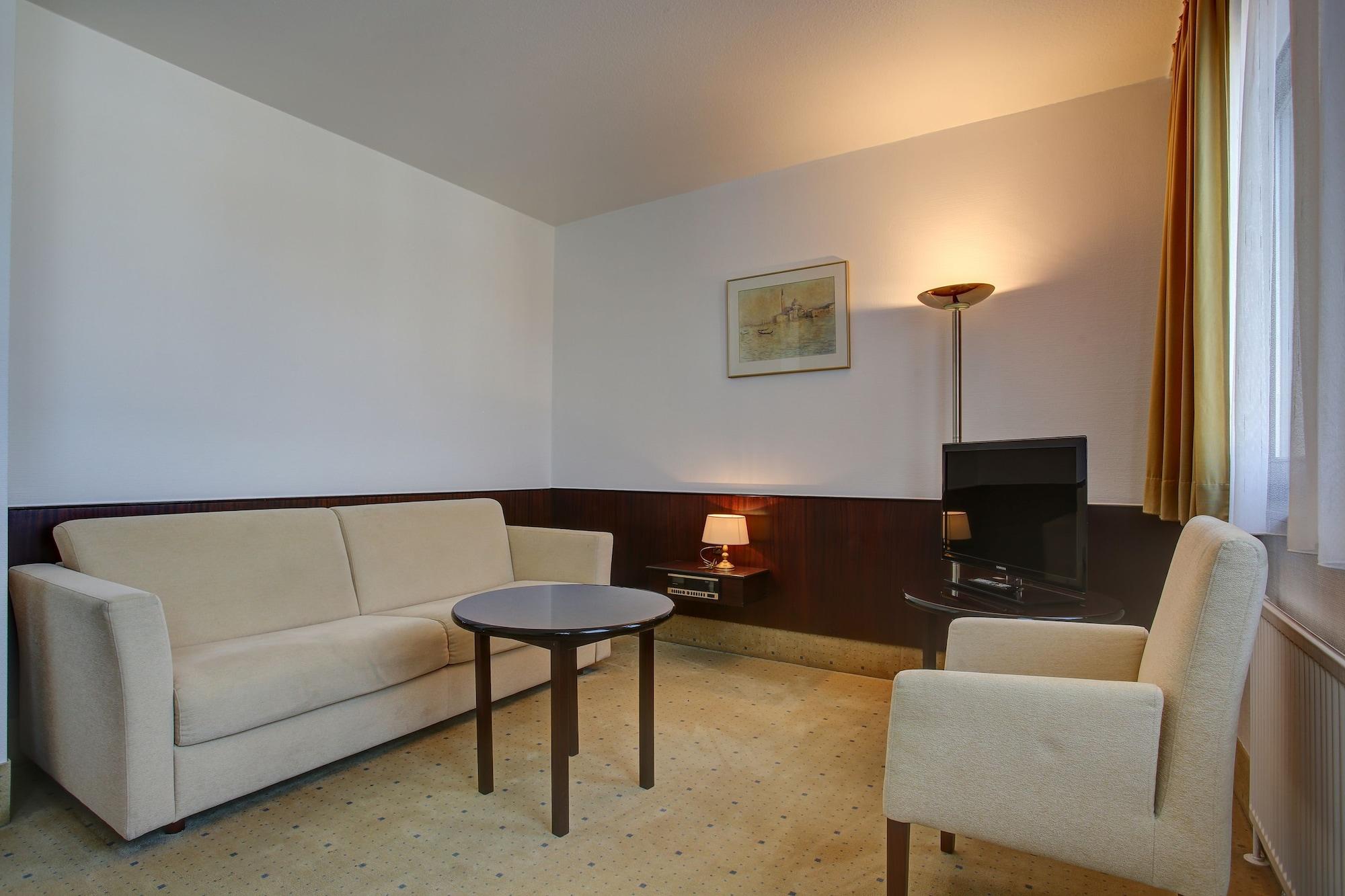 Hotel Trip 3*